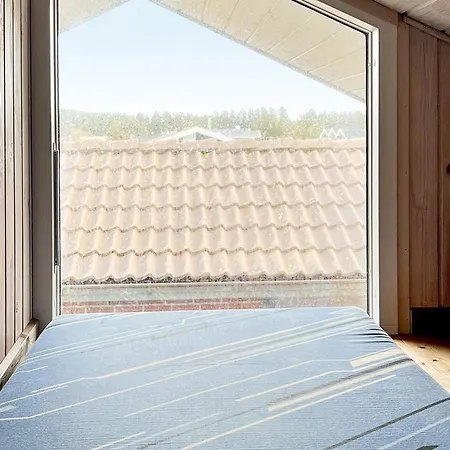 7 Person In Lokken-by Traum *